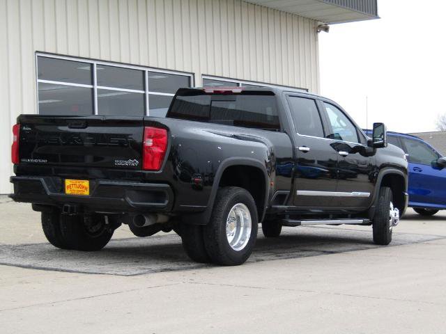 Used 2026 Chevrolet Silverado 3500 High Country AWD/4WD image 3