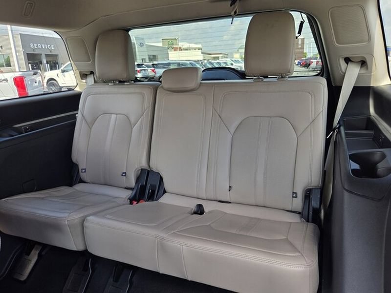 Certified 2024 Ford Expedition Limited AWD/4WD image 13