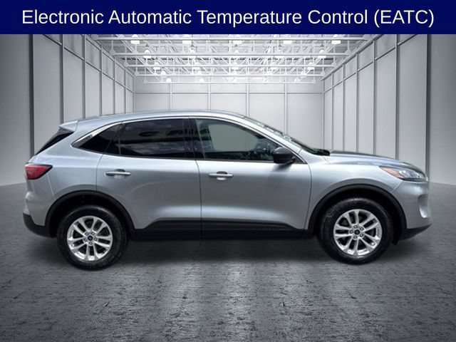Certified 2022 Ford Escape SE w/ Cold Weather Package AWD/4WD image 6