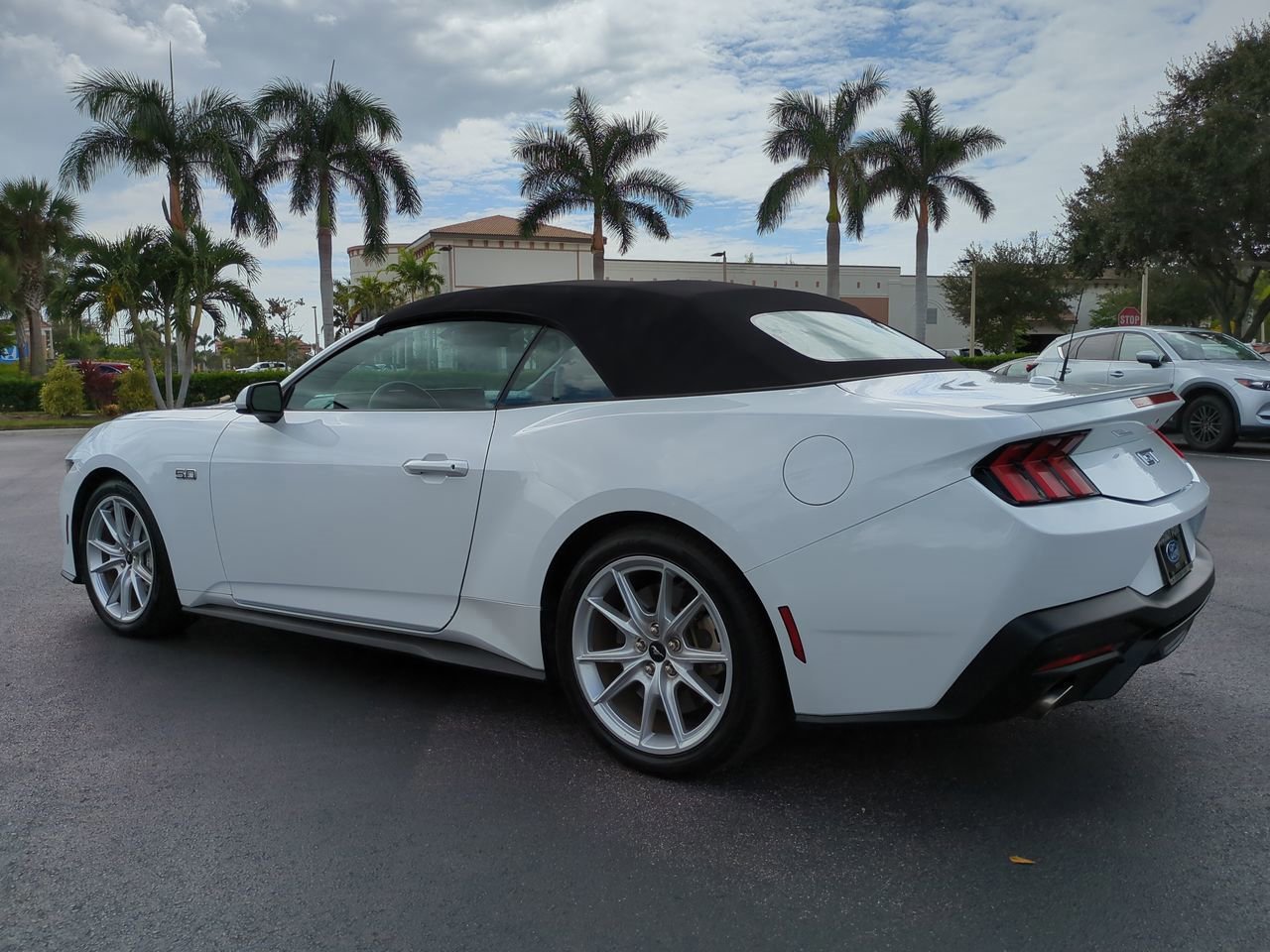 Certified 2024 Ford Mustang GT Premium image 3