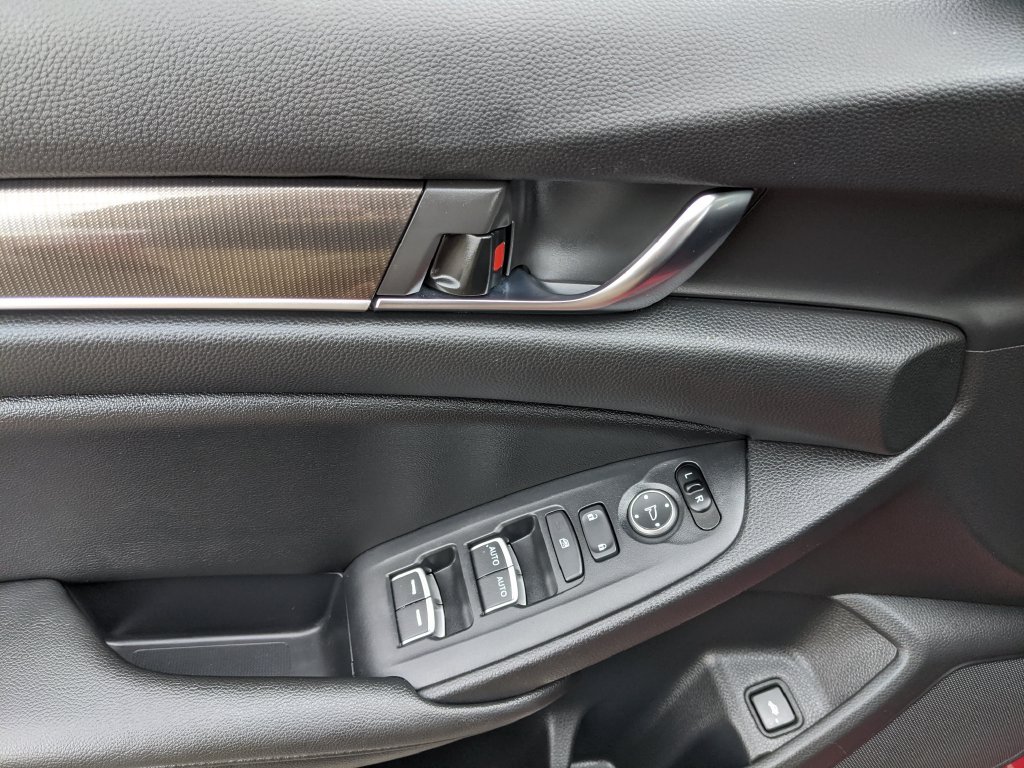 Used 2020 Honda Accord Sport image 14