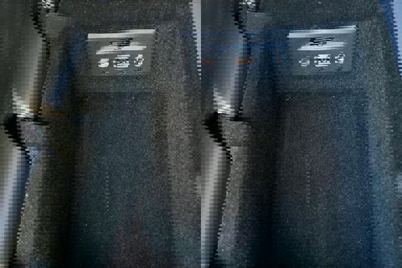 Used 2023 Chevrolet Corvette Stingray Premium Conv w/ Battery Protection Package image 30