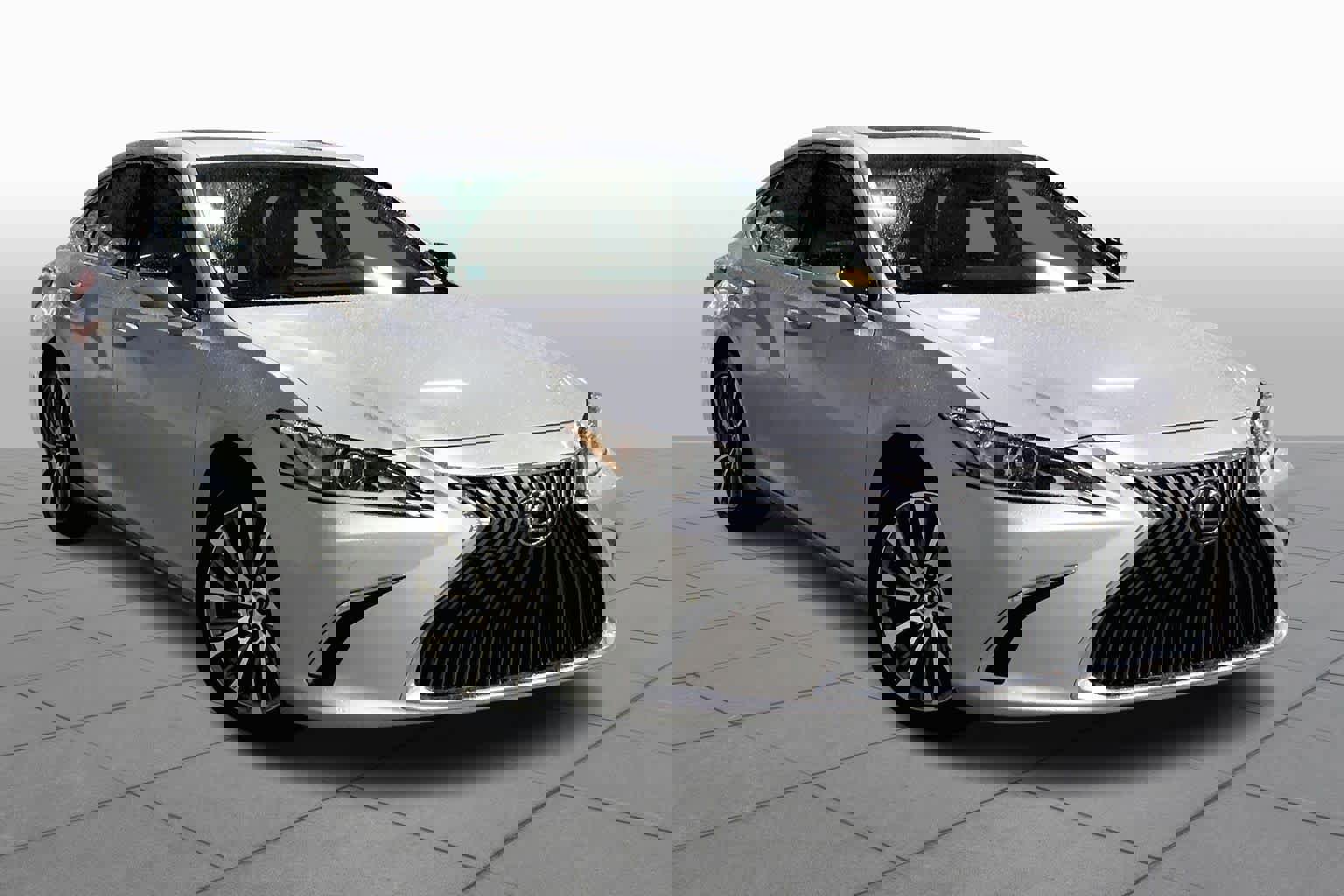 Used 2019 Lexus ES 350 image 2