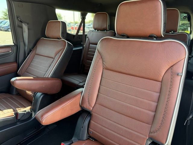Used 2023 GMC Yukon XL Denali Ultimate AWD/4WD image 24