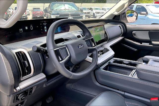 Certified 2025 Ford Expedition Active AWD/4WD image 14