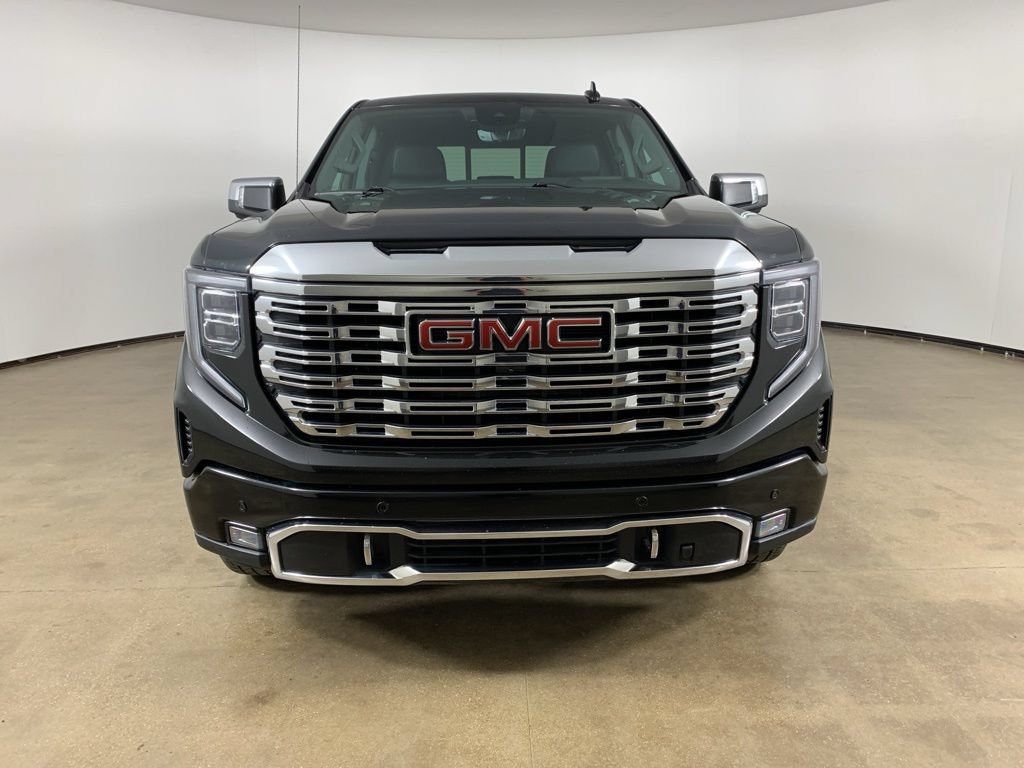Used 2024 GMC Sierra 1500 Denali w/ Denali Reserve Package AWD/4WD image 3