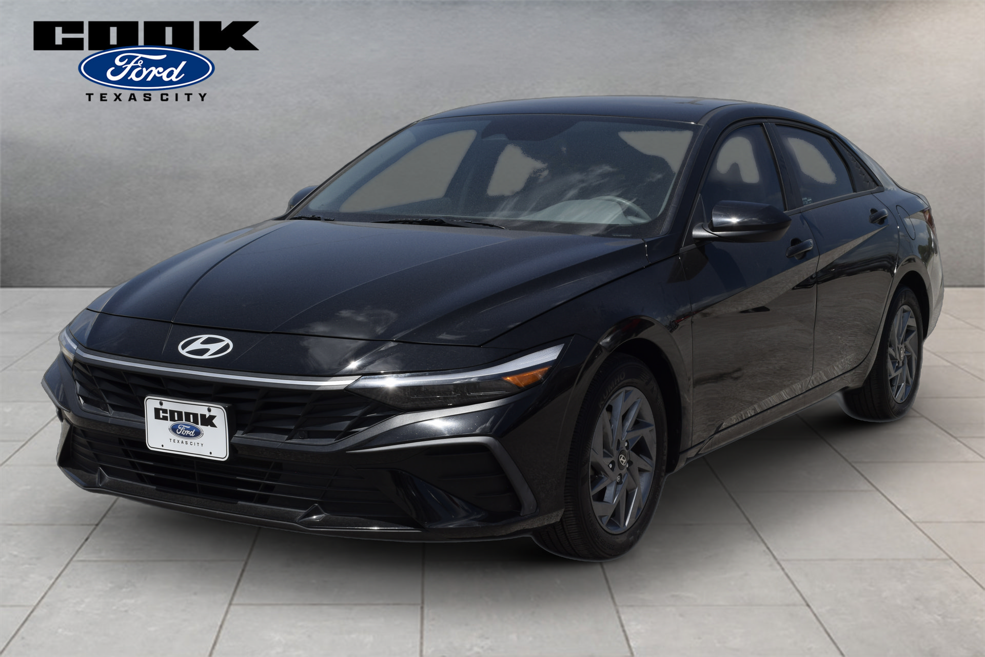 Used 2024 Hyundai Elantra SEL FWD image 1