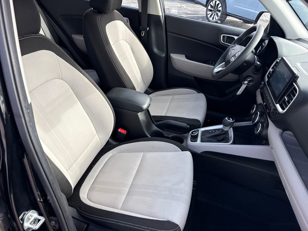 Used 2020 Hyundai Venue SEL image 8