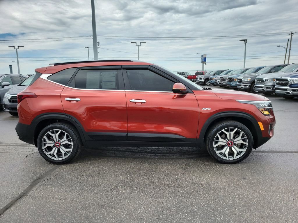 Used 2021 Kia Seltos SX AWD/4WD image 3