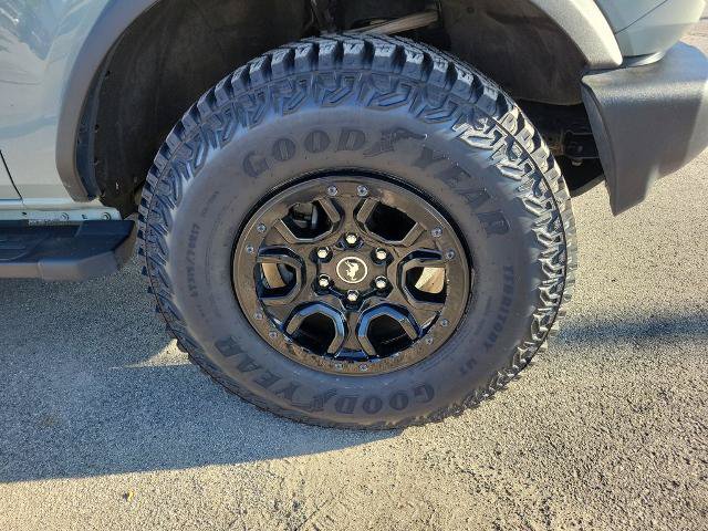 Certified 2023 Ford Bronco Big Bend w/ Sasquatch Package AWD/4WD image 6