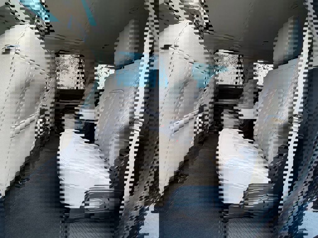 Certified 2024 Ford Expedition Limited image 26