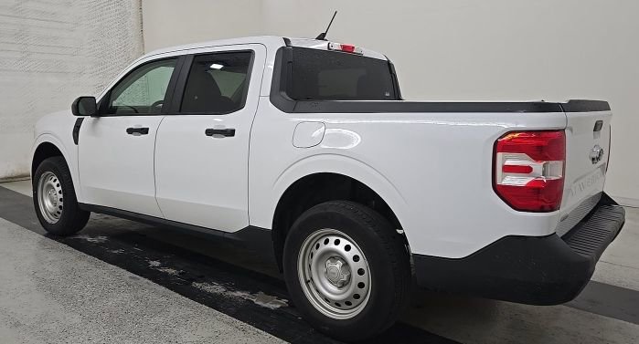 Certified 2023 Ford Maverick XL FWD image 3