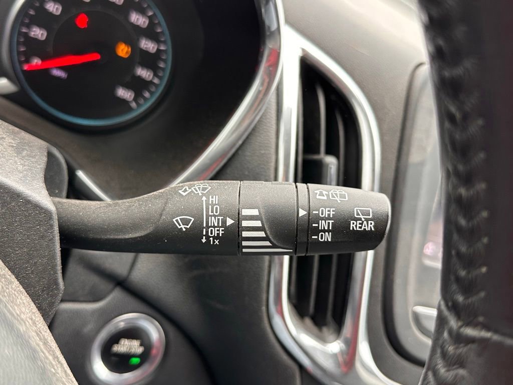 Used 2020 Chevrolet Equinox LT image 27