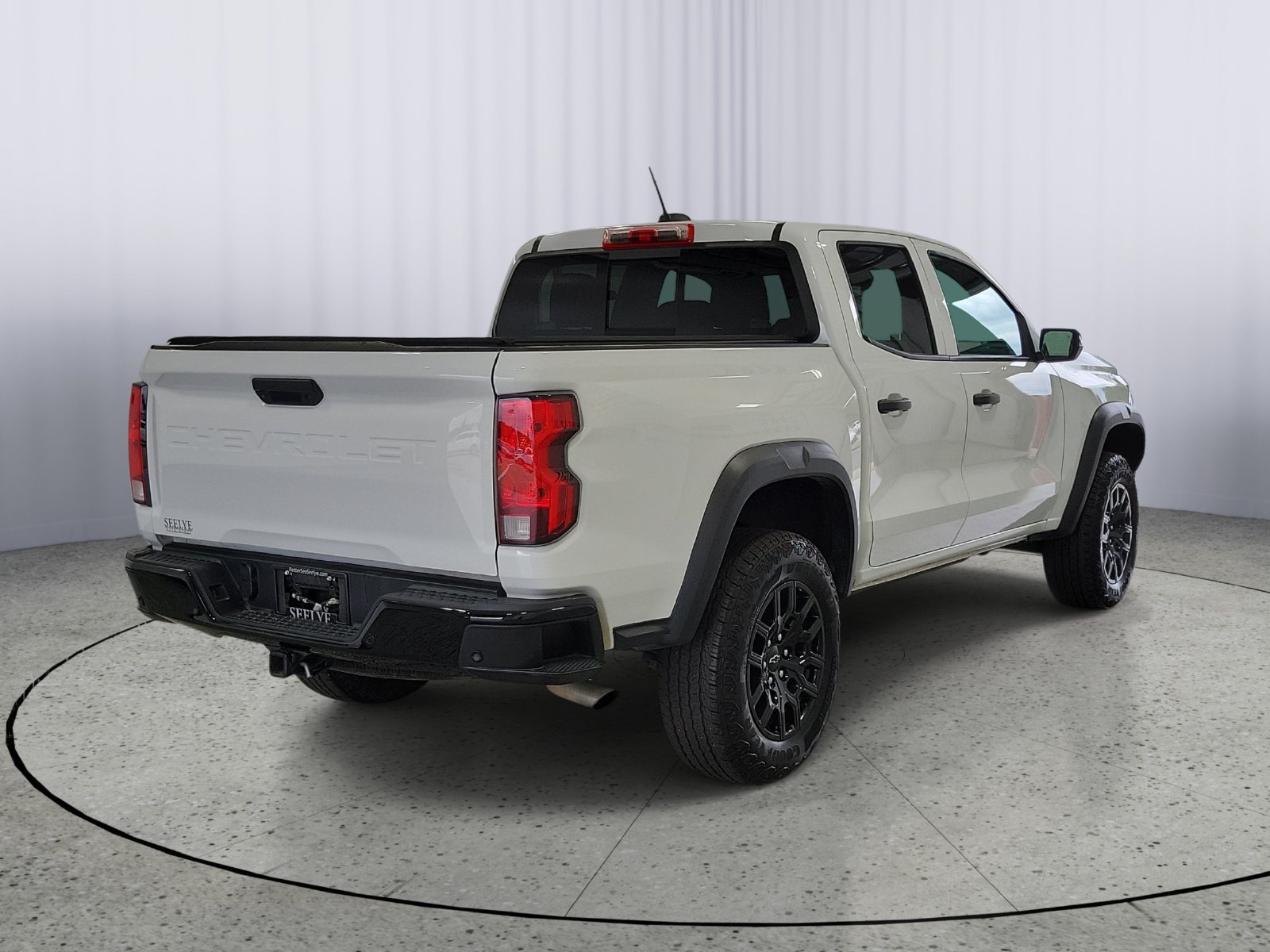 Used 2025 Chevrolet Colorado Trail Boss AWD/4WD image 2