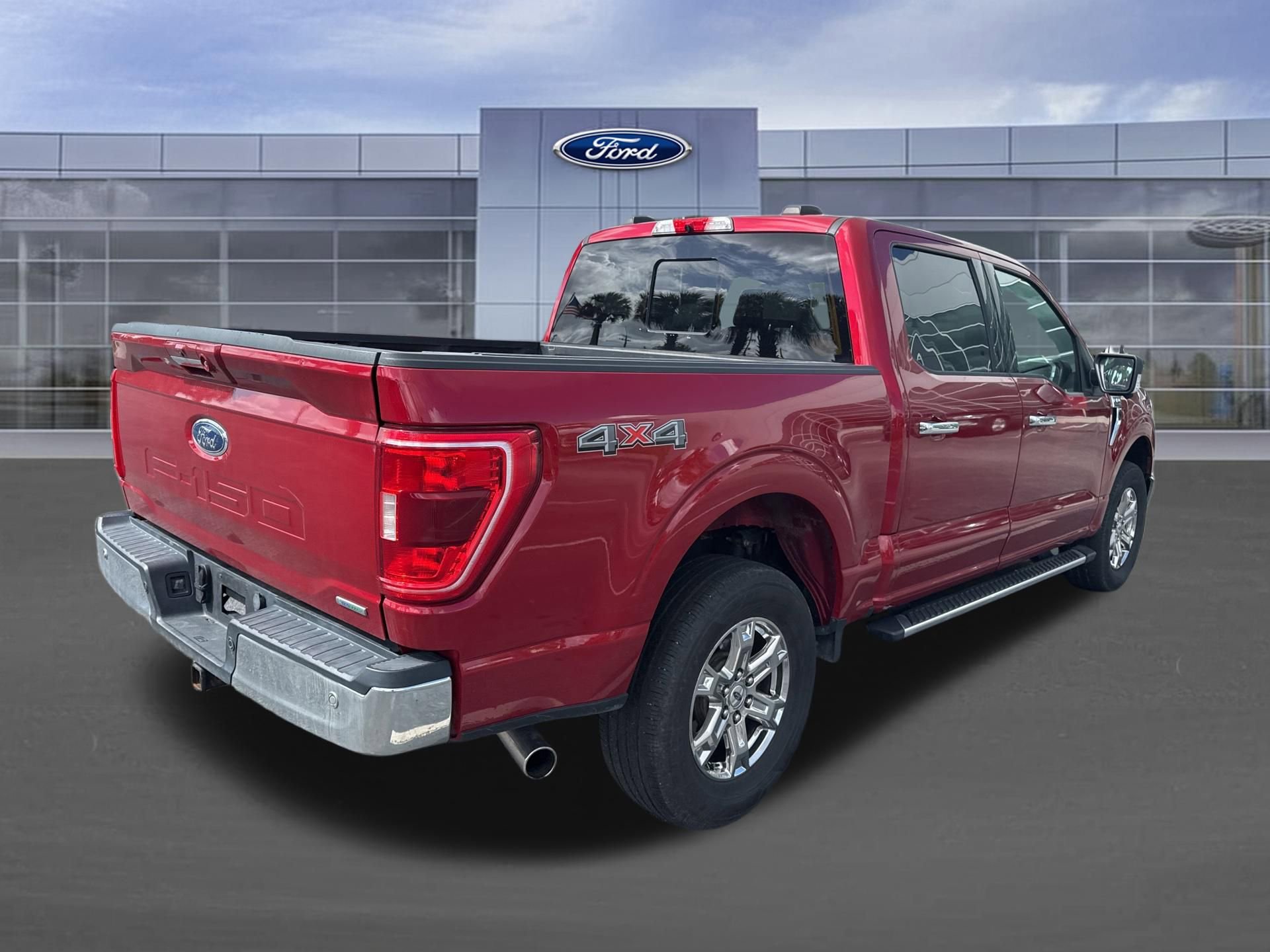Certified 2022 Ford F150 XLT w/ Equipment Group 302A High AWD/4WD image 4