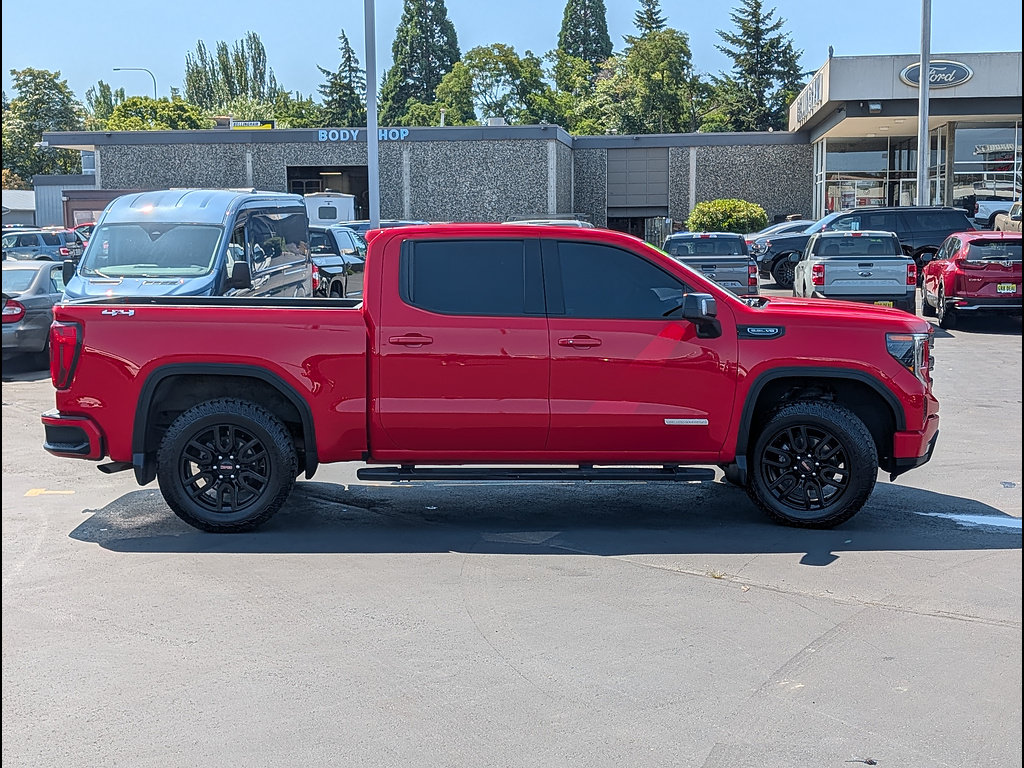 Used 2022 GMC Sierra 1500 Elevation w/ Elevation Premium Package AWD/4WD image 5