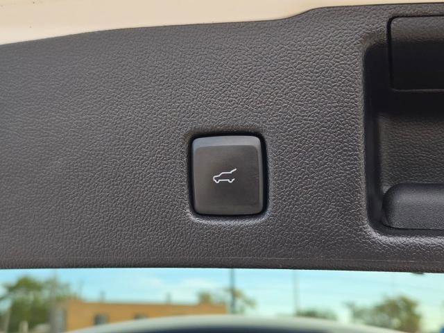 Certified 2022 Ford Escape Titanium w/ Titanium Elite Package image 16