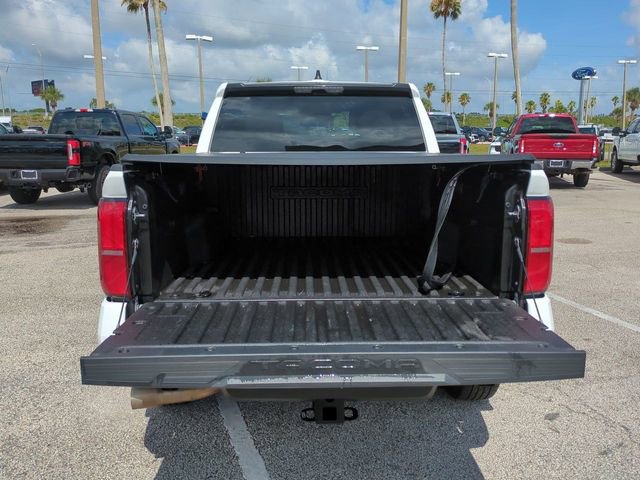 Used 2025 Toyota Tacoma SR5 AWD/4WD image 13