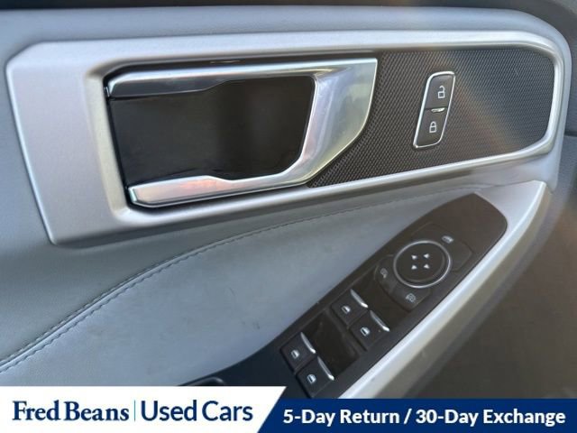 Certified 2022 Ford Explorer XLT w/ Equipment Group 202A image 23