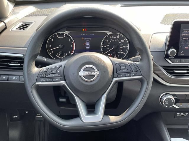 Used 2025 Nissan Altima 2.5 SV FWD image 12