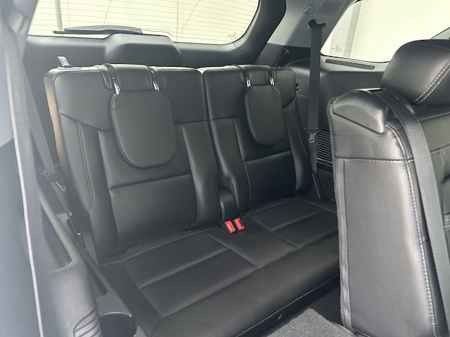 Certified 2021 Ford Explorer Limited w/ Equipment Group 301A RWD image 9