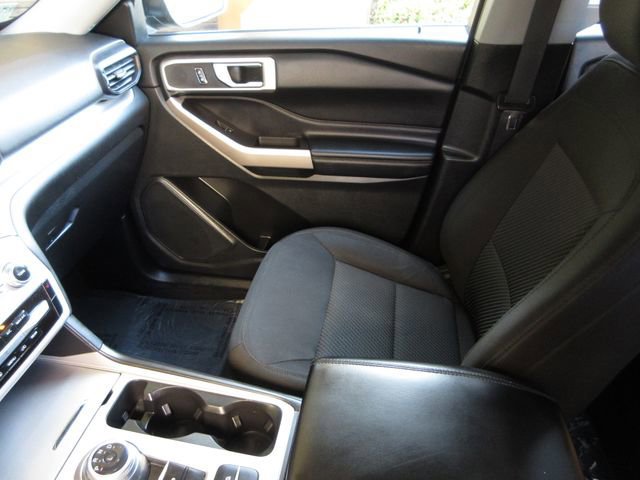 Certified 2023 Ford Explorer XLT RWD image 24