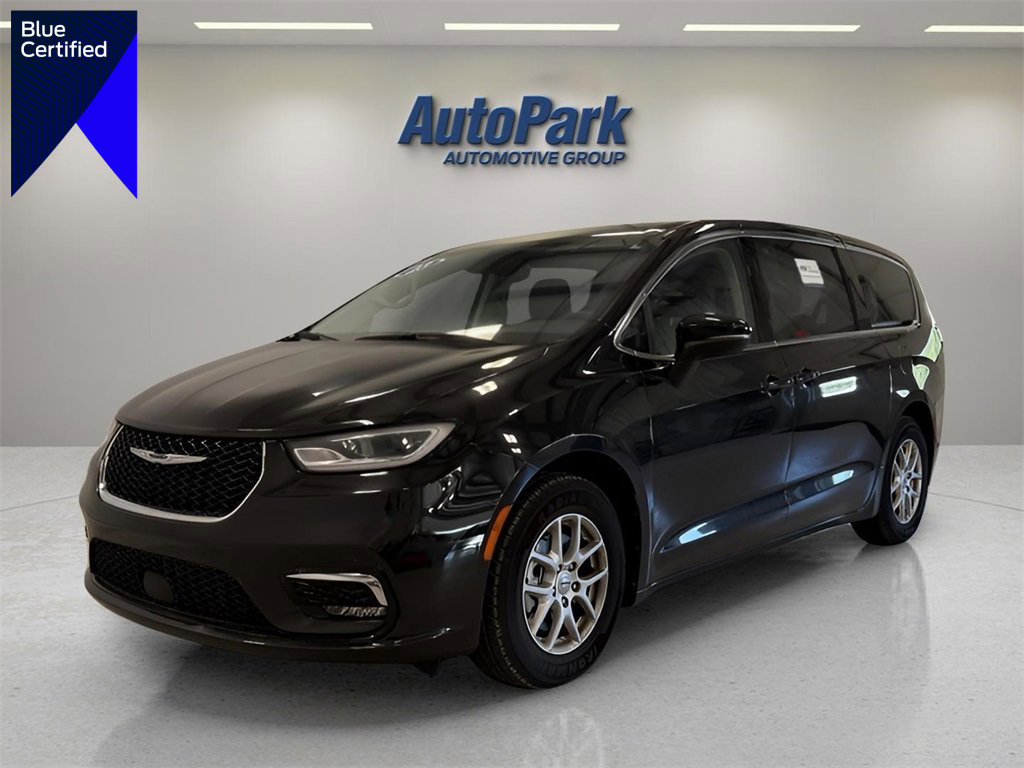 Used 2023 Chrysler Pacifica Touring-L