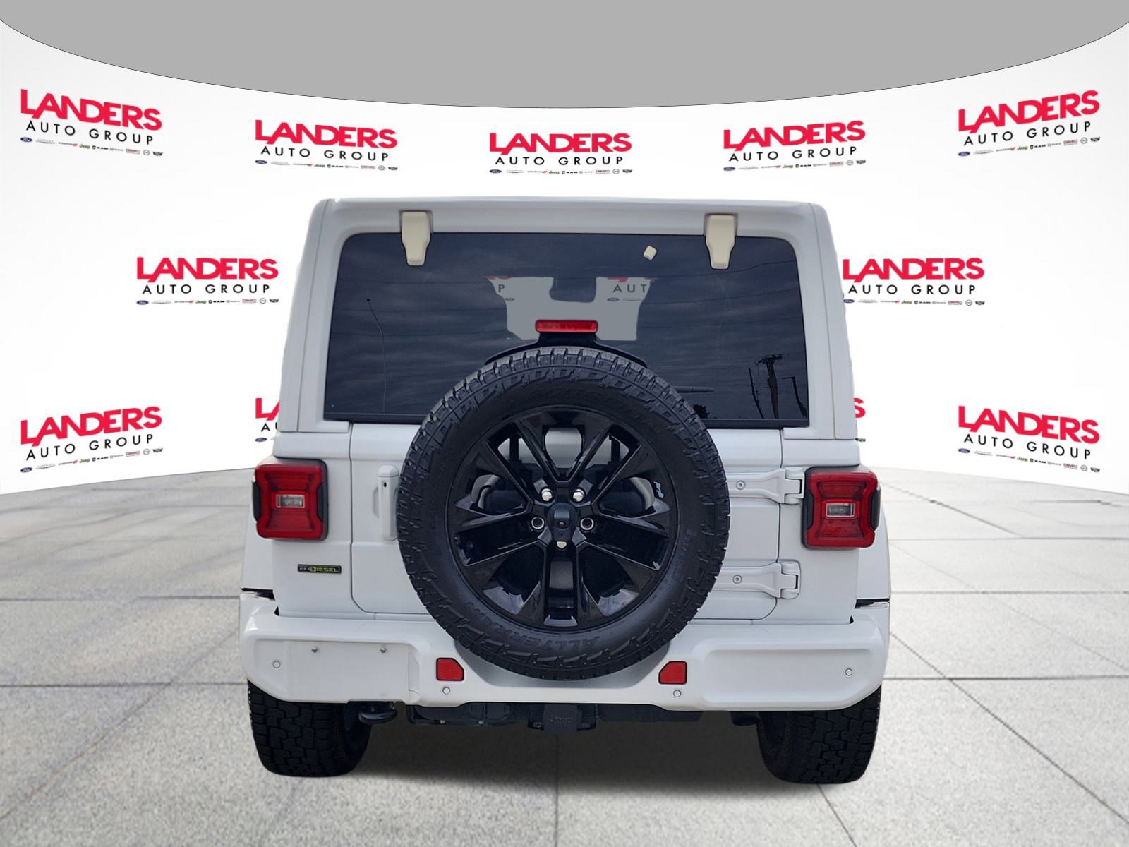 Used 2021 Jeep Wrangler Unlimited Sahara image 4