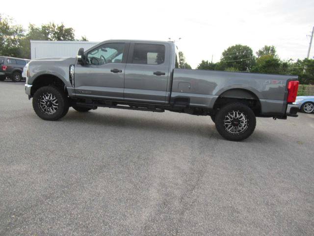 Certified 2025 Ford F350 XL w/ XL Off-Road Package AWD/4WD image 8