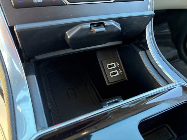 Certified 2019 Ford Edge Titanium image 19