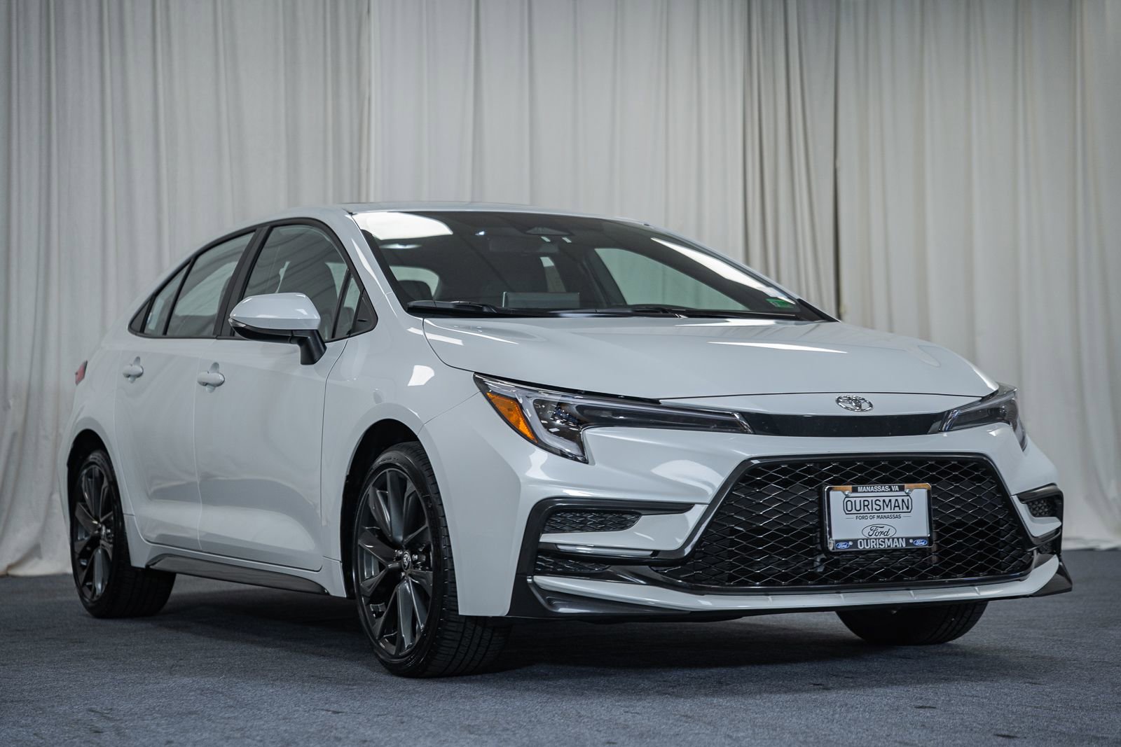 Used 2025 Toyota Corolla SE w/ SE Premium Package