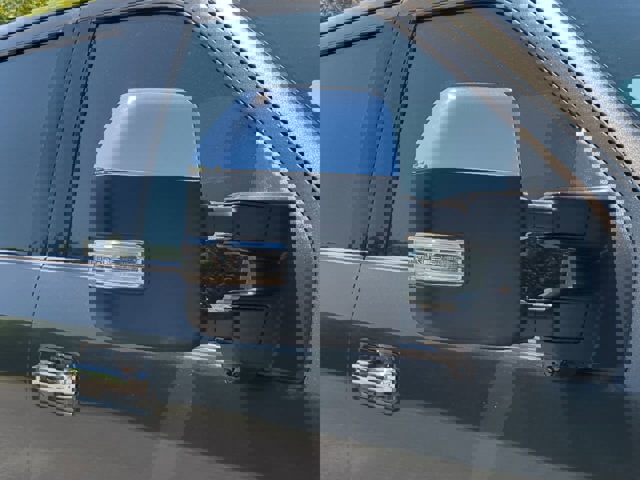 Certified 2020 Ford F450 Platinum w/ FX4 Off-Road Package image 10