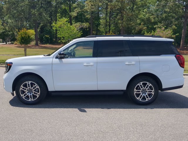 Certified 2025 Ford Expedition Active AWD/4WD image 7