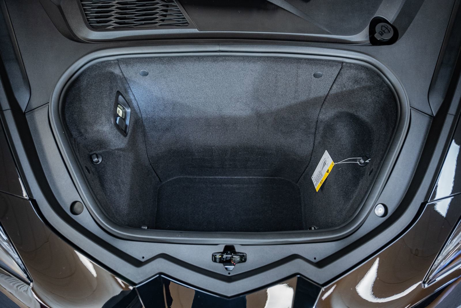 Used 2022 Chevrolet Corvette Stingray Coupe w/ 1LT image 23