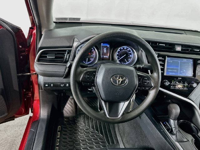 Used 2020 Toyota Camry LE FWD image 24