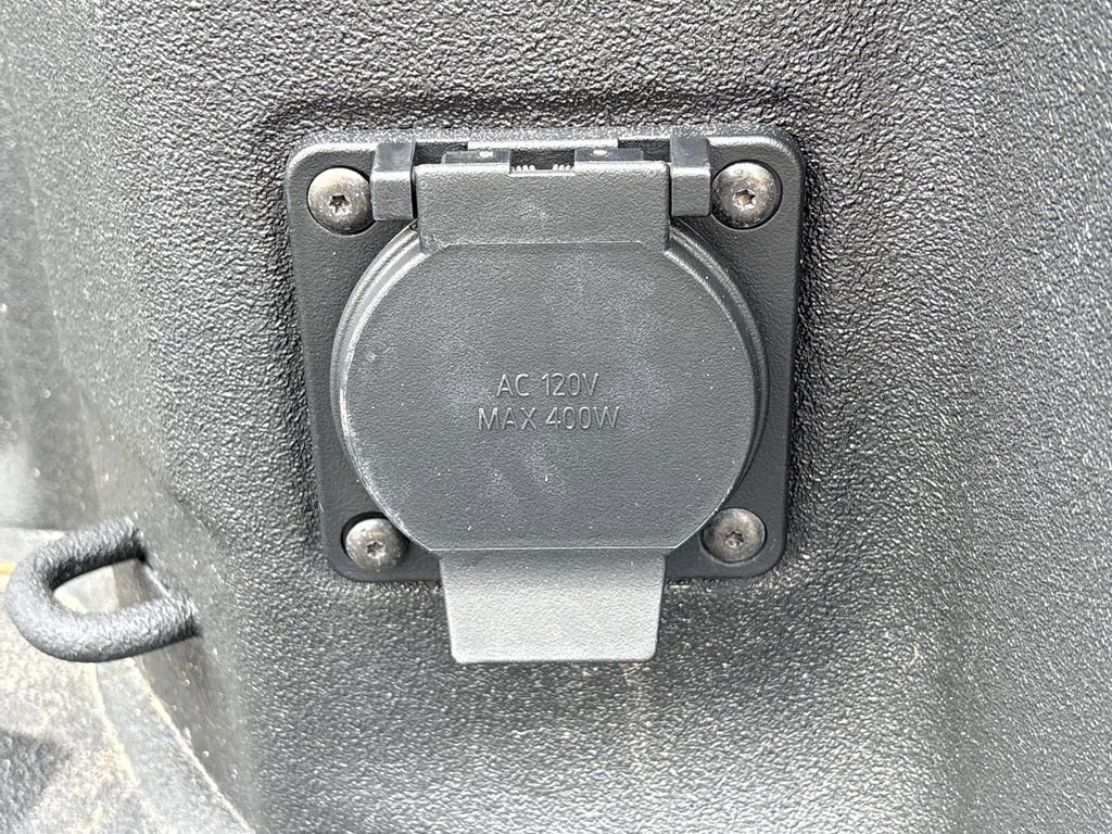 Used 2025 GMC Sierra 2500 AT4 AWD/4WD image 30