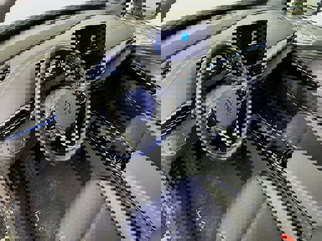 Used 2023 Volkswagen ID.4 Pro S image 9