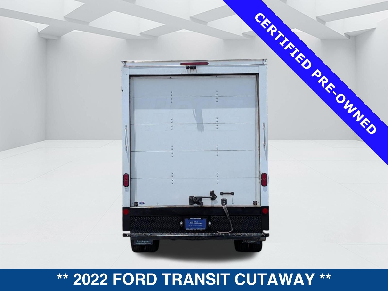 Certified 2022 Ford Transit 350 DRW RWD image 6