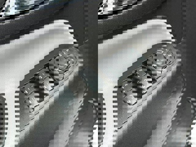 Used 2022 Chevrolet Equinox LT w/ LPO, Floor Liner Package image 11