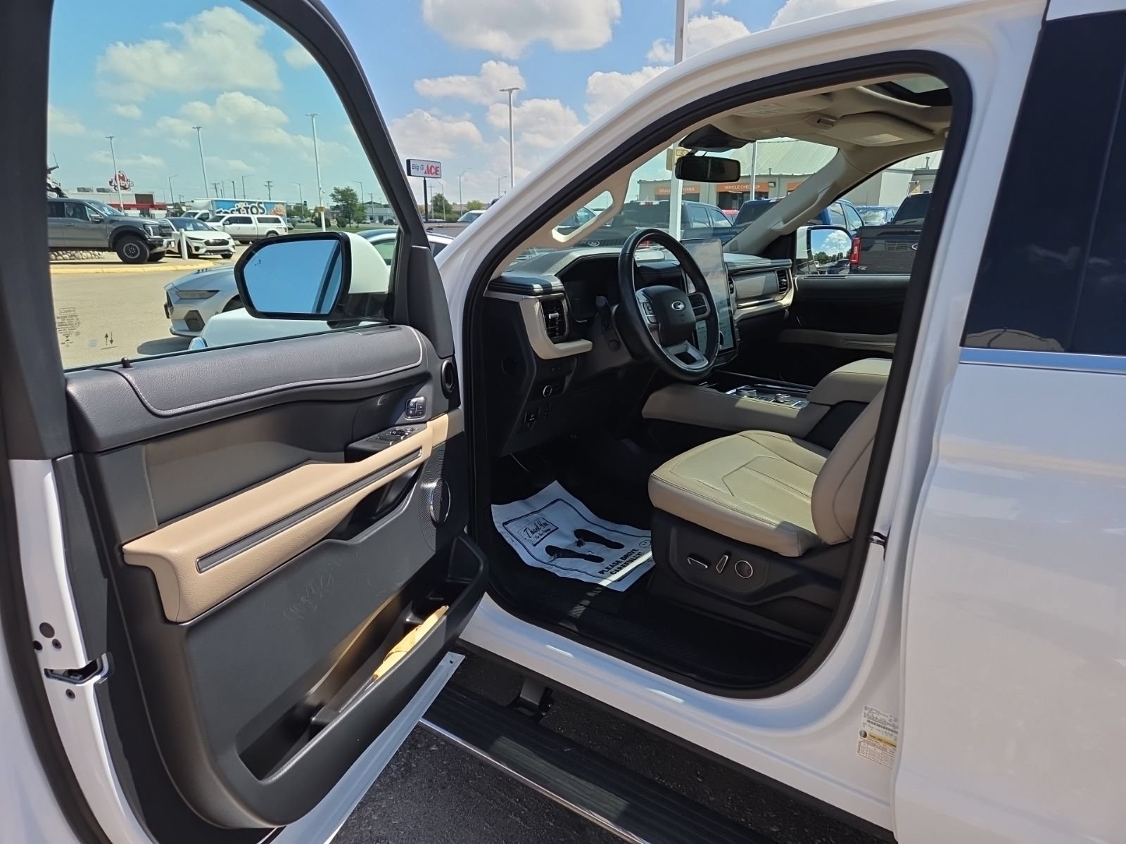 Certified 2023 Ford Expedition Max Limited AWD/4WD image 25