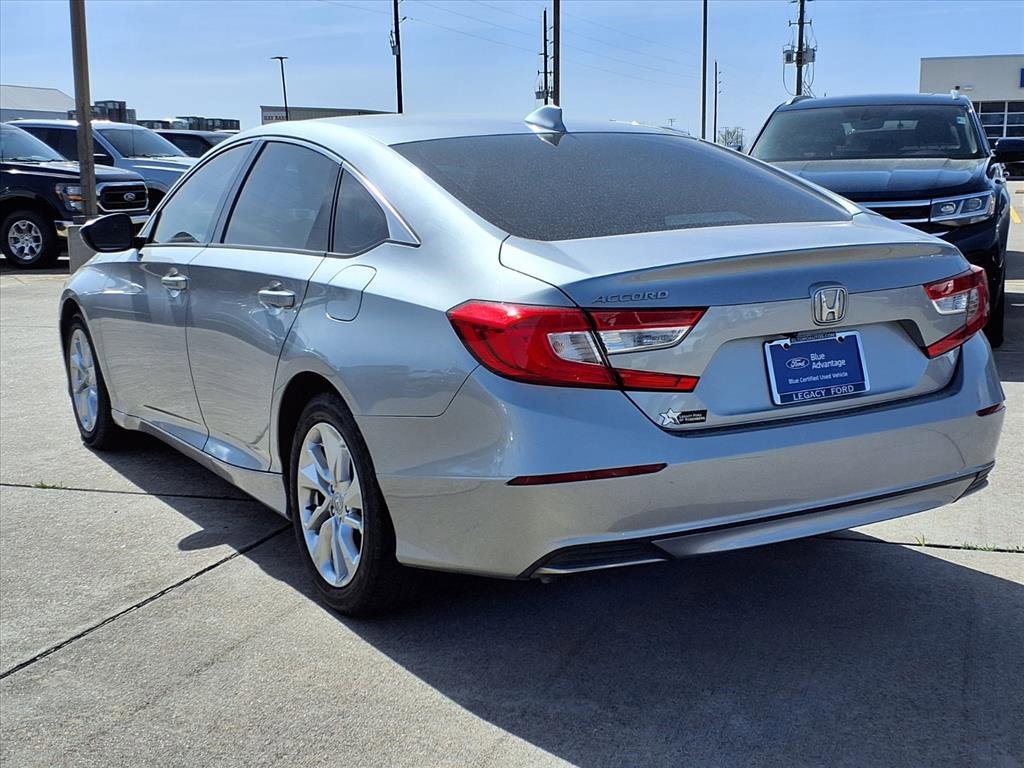 Used 2018 Honda Accord LX image 4