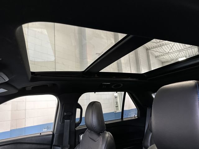 Certified 2022 Ford Explorer ST w/ ST Street Pack image 7