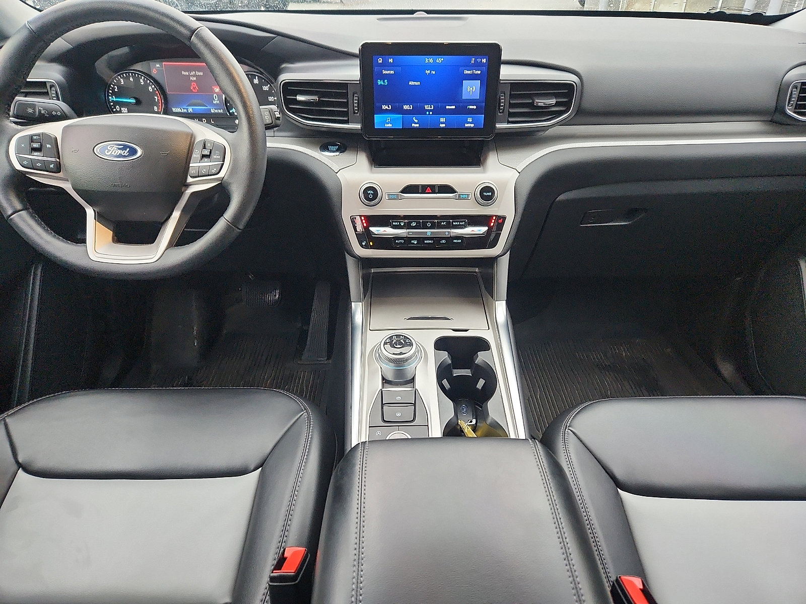 Certified 2023 Ford Explorer XLT w/ Equipment Group 202A image 9