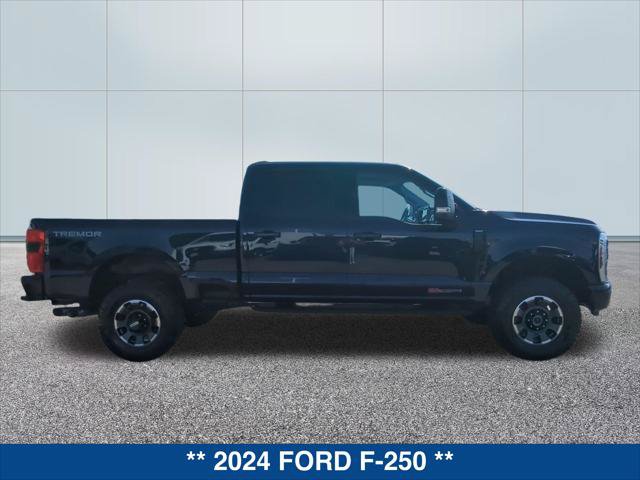 Certified 2024 Ford F250 Lariat w/ Lariat Ultimate Package AWD/4WD image 6
