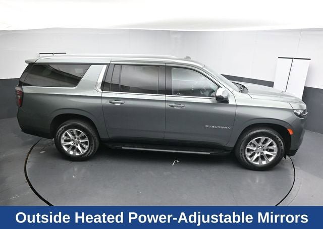 Used 2023 Chevrolet Suburban Premier AWD/4WD image 37