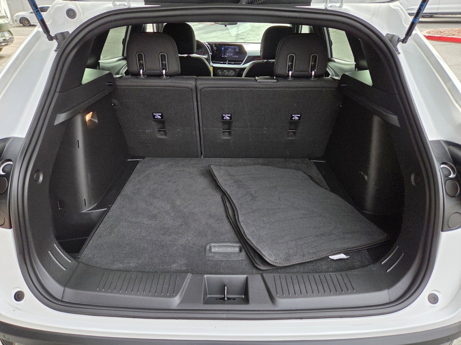 Used 2024 Chevrolet Trax RS w/ Sunroof Package image 14