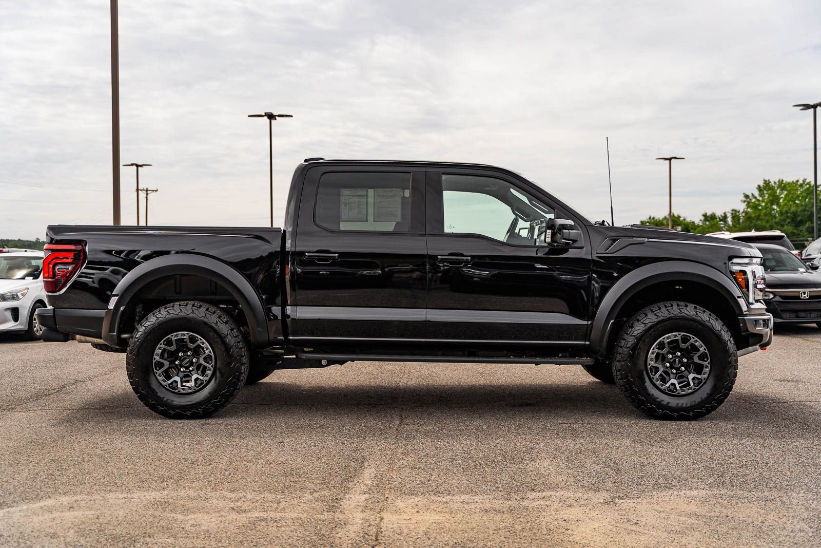 Certified 2025 Ford F150 Raptor w/ Equipment Group 803A Raptor R AWD/4WD image 11