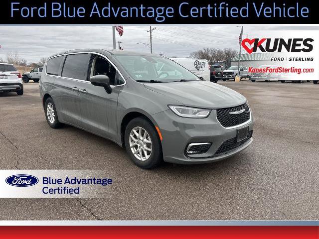 Used 2023 Chrysler Pacifica Touring-L