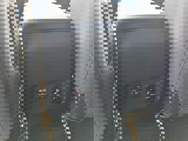 Used 2024 Nissan Frontier SV w/ SV Convenience Package image 25