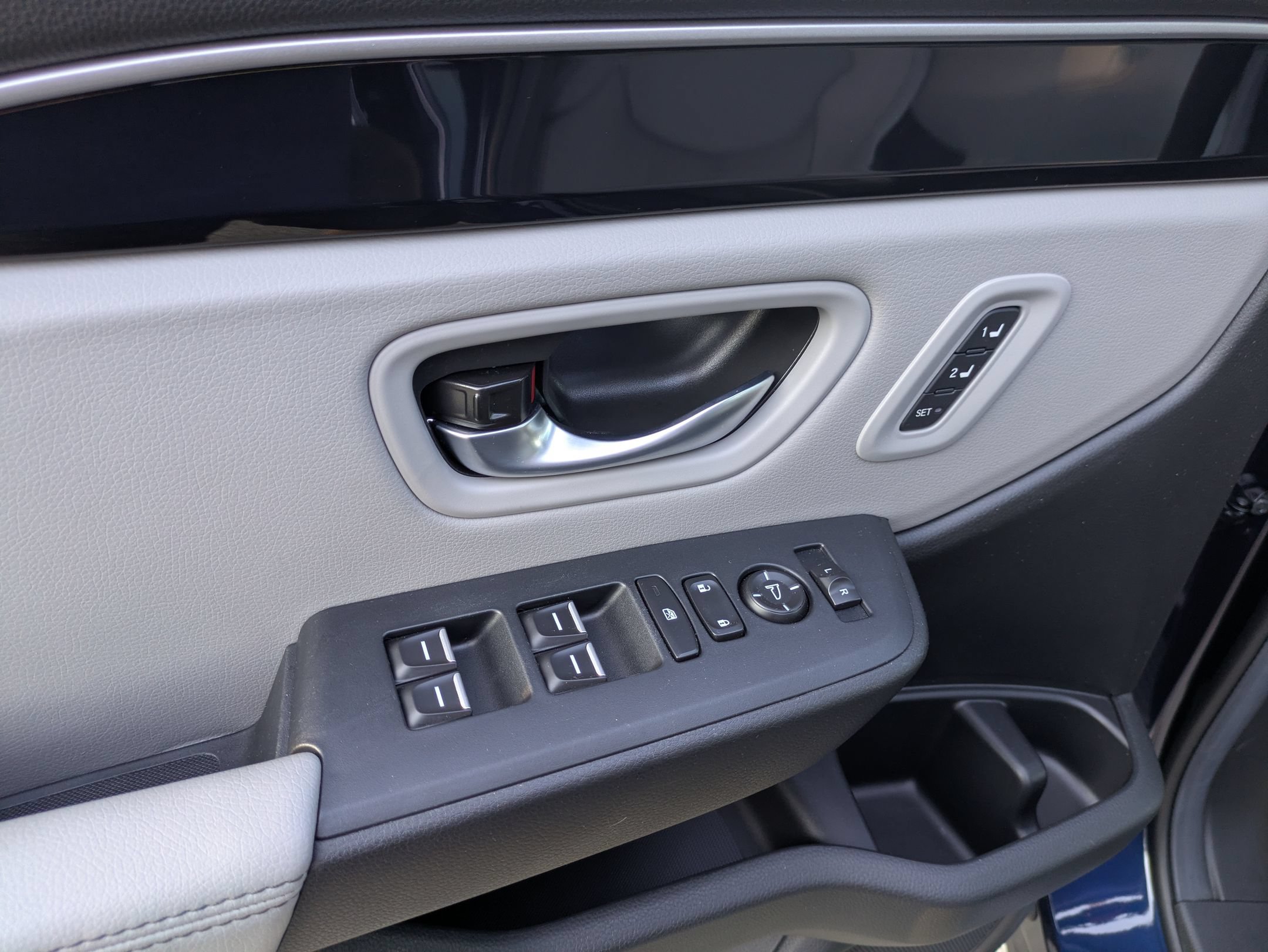 Used 2025 Honda Pilot Touring image 16